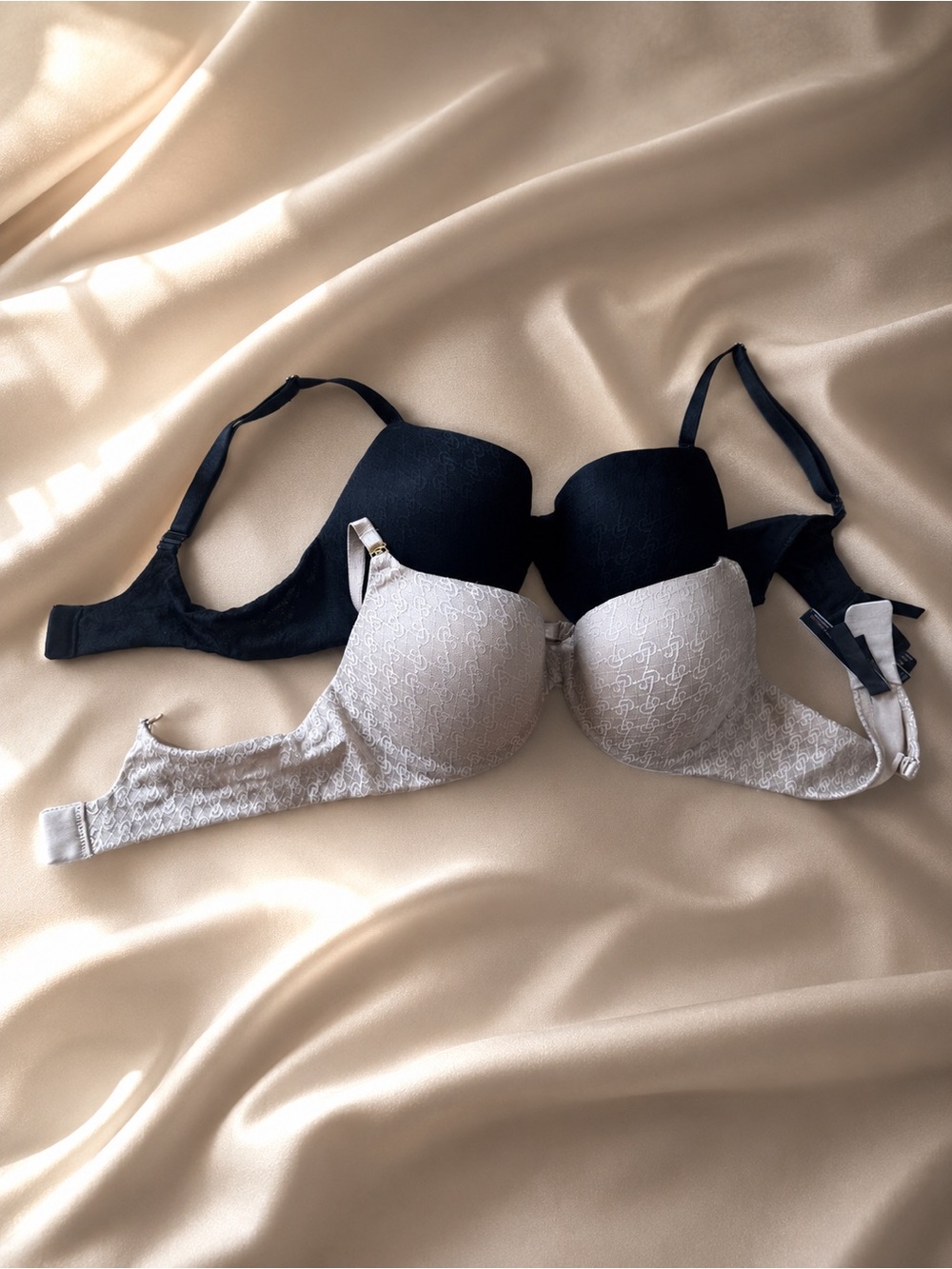 Victoria's Secret Two-Pack Underwire T-Shirt Bras - Black & Light Beige